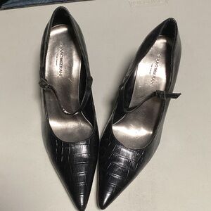 Isaac Mizrahi Black Croc-Patterned Heels